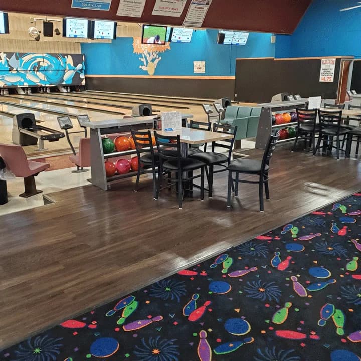 Plaza Lanes - Image 3