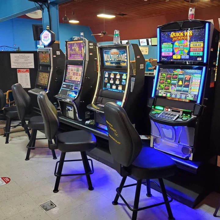 Plaza Lanes - Image 9