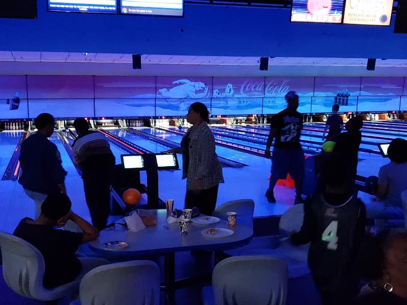 Colonial Lanes - Image 5