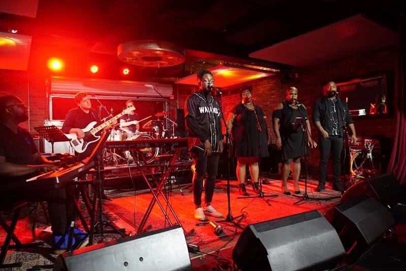 Lucky Strike Hollywood - Image 3