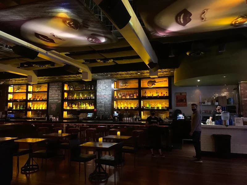 Lucky Strike Hollywood - Image 9