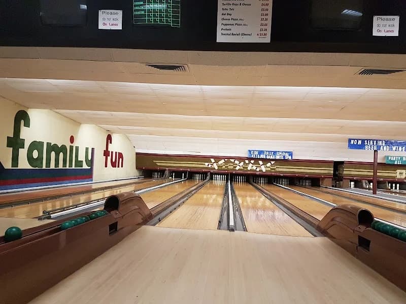 Olindy's Quincy Avenue Lanes - Image 1