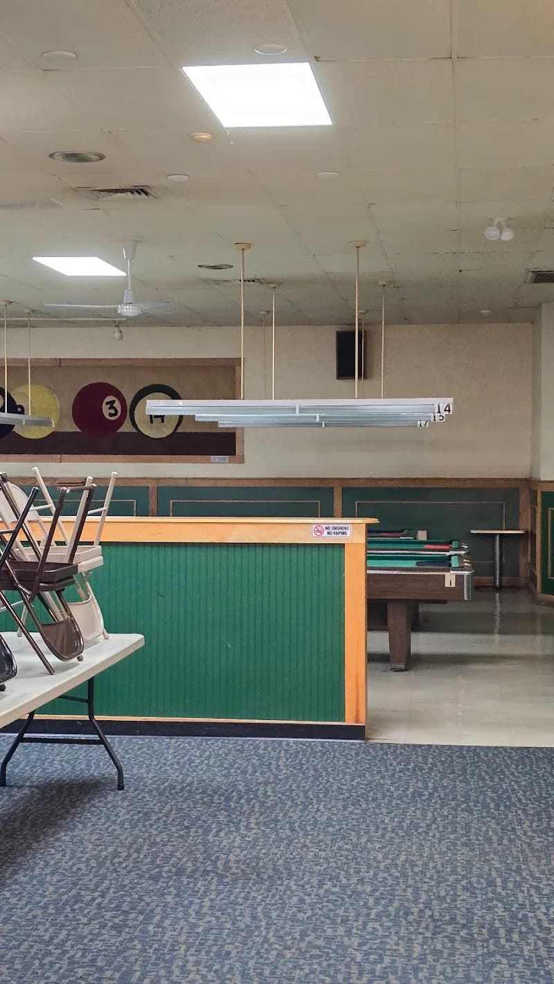 Olindy's Quincy Avenue Lanes - Image 8