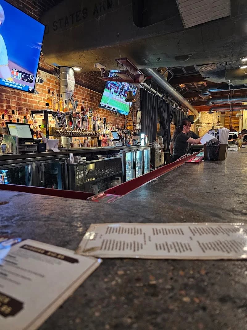 HANGAR 101 Billiards Bowling Bar & Grill - Image 9