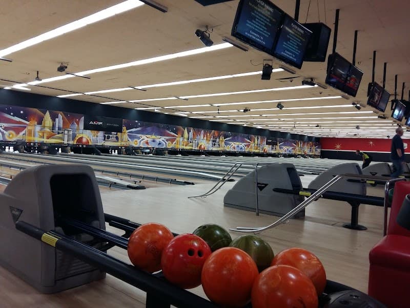 Bowlero Cherry Creek - Image 6