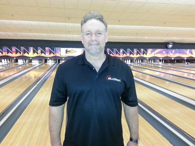 Bowlero Englewood - Image 7