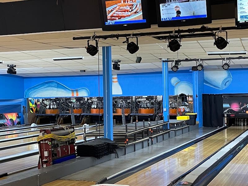 100 Nickel at Chipper's Lanes - Live Music, Bowling, Arcade - Image 2