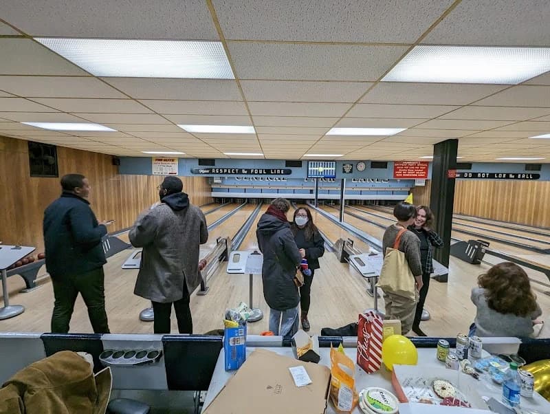 Central Park Lanes - Image 9