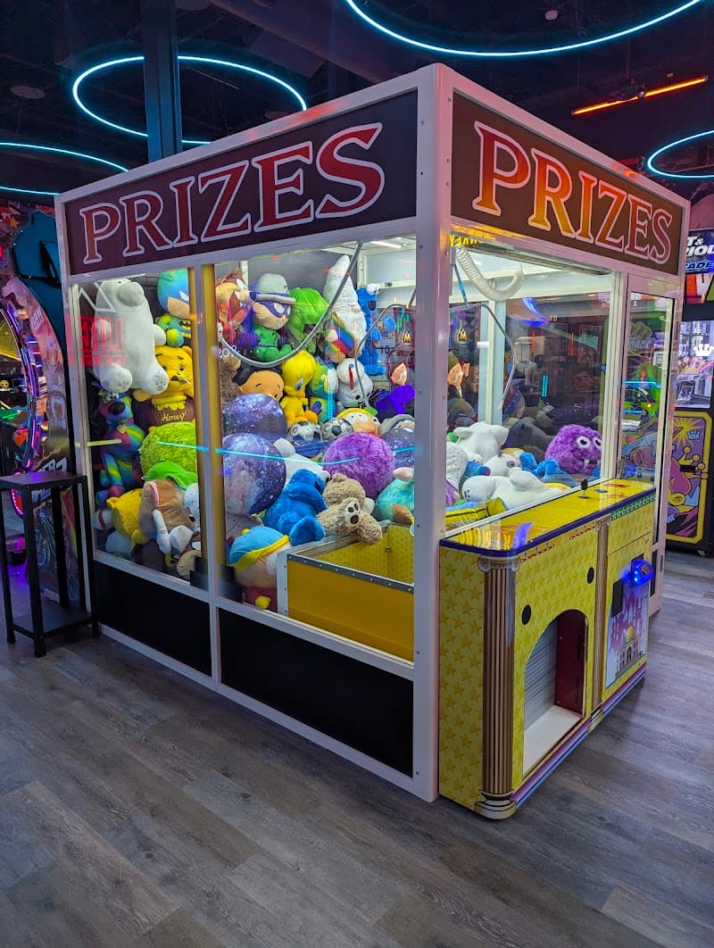 Lucky Strike Northfield - Image 10