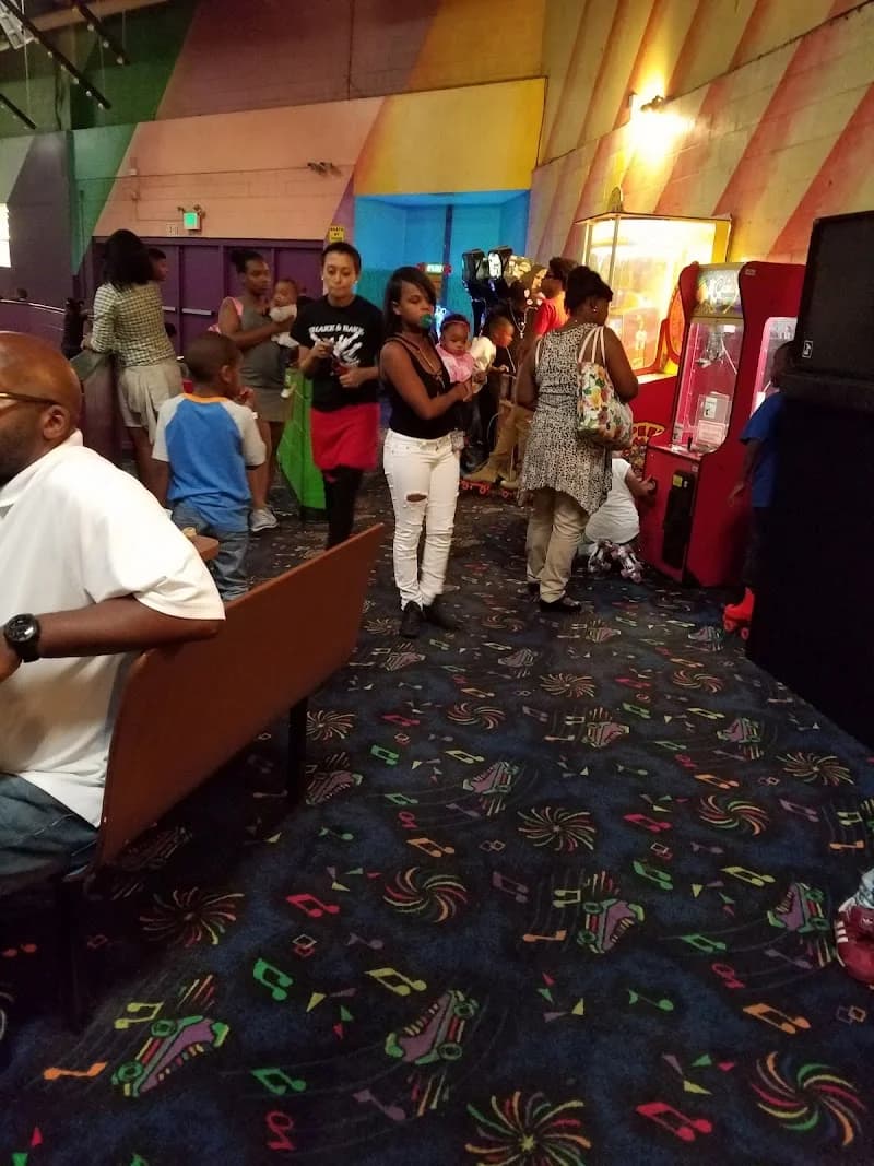 Shake & Bake Family Fun Center - Image 4