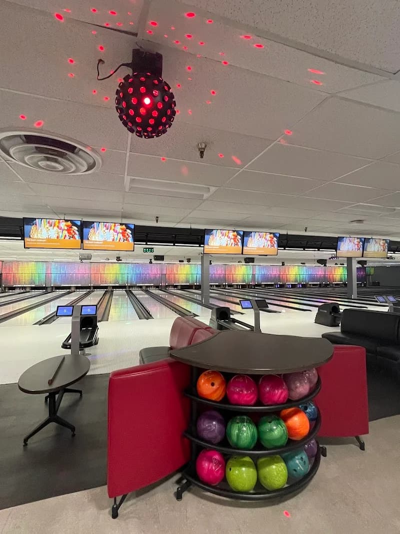 Shake & Bake Family Fun Center - Image 6