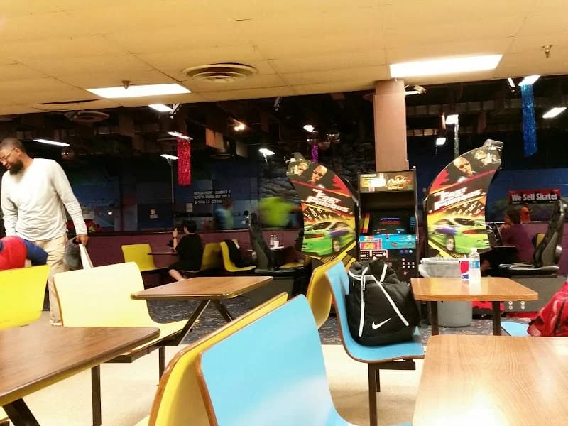 Shake & Bake Family Fun Center - Image 8