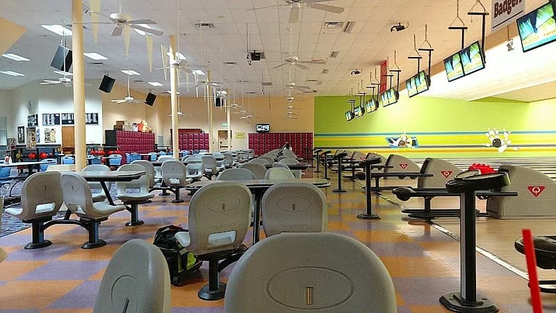 Allfam Bowling & Entertainment Center - Image 7