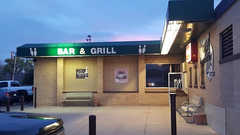 Crown Lanes Bowling Center & Sports Bar - Image 5