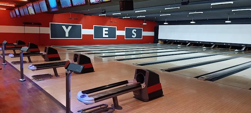 Bowlero Lakewood - Image 10