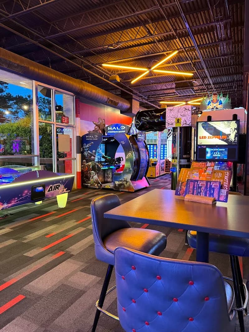 Lucky Strike South Charlotte - Image 10