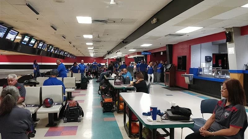 AMF Bolera Paradise Lanes - Image 3