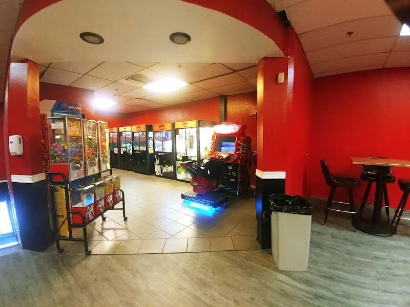 AMF Bolera Paradise Lanes - Image 4