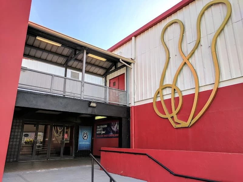 AMF Bolera Paradise Lanes - Image 8