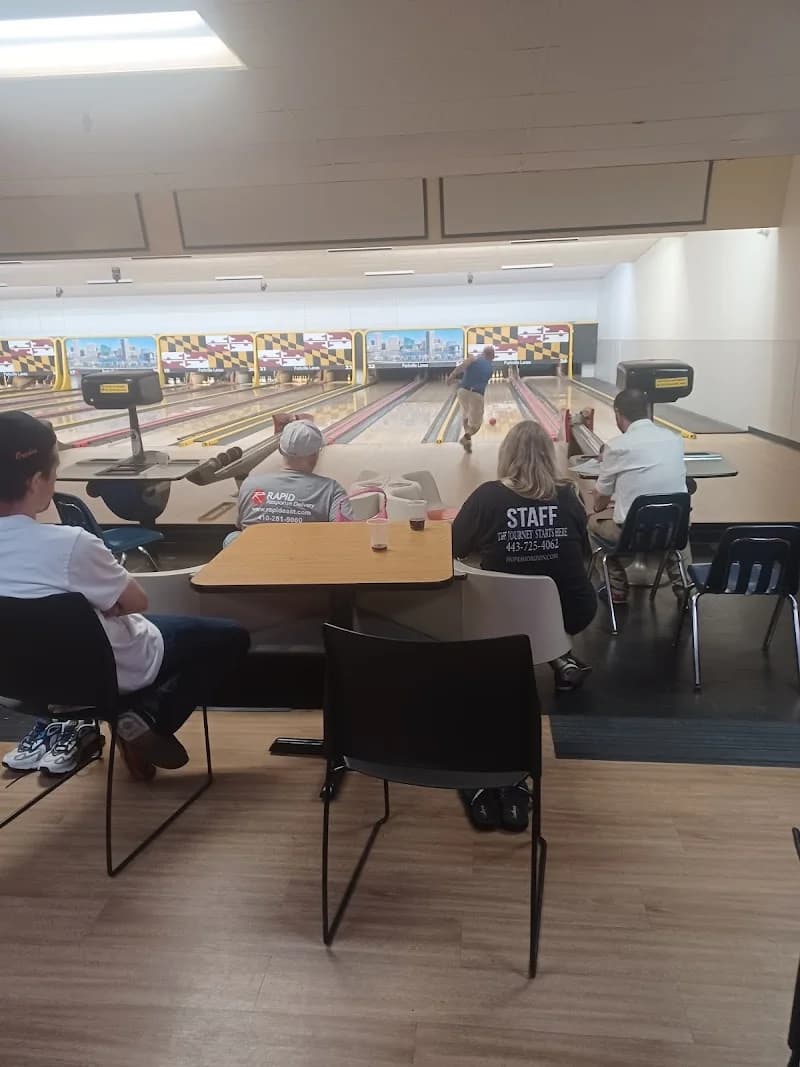 Parkville Bowling Lanes - Image 9