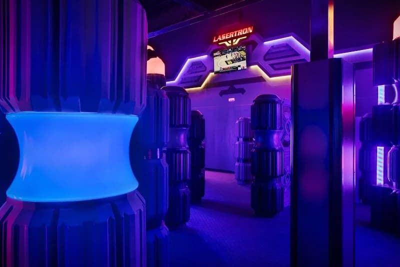 Stars and Strikes - Image 9